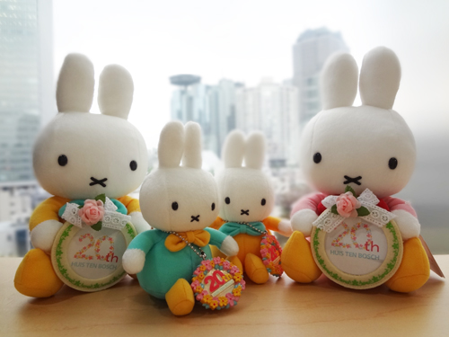 【新品】 Miffy　ミッフィー　ハウステンボス　20周年　ぬいぐるみ　希少 ハウステンボス20周年記念 ミッフィーグッズ - dickbruna.jp