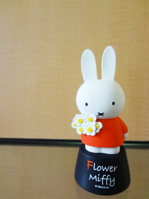 ミッフィーのお花やさん　Flower Miffyのお話