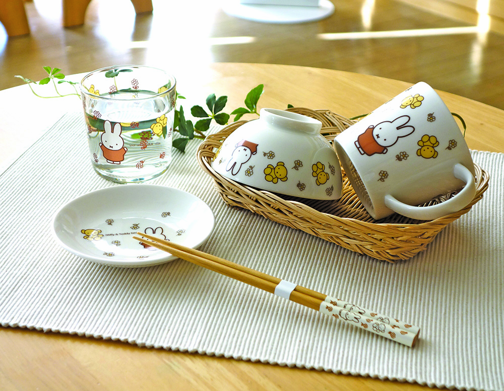テーブルウェア（金正陶器）