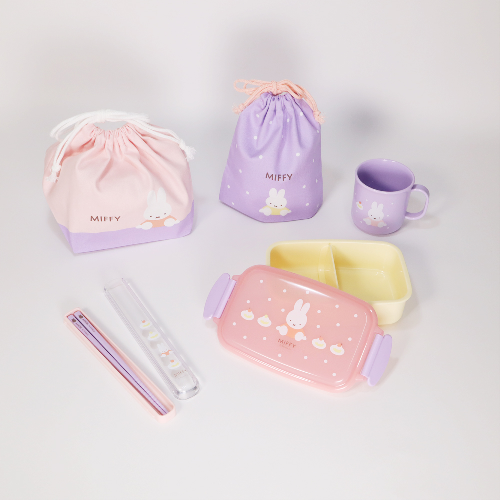 クツワ　ミッフィー　ランチ