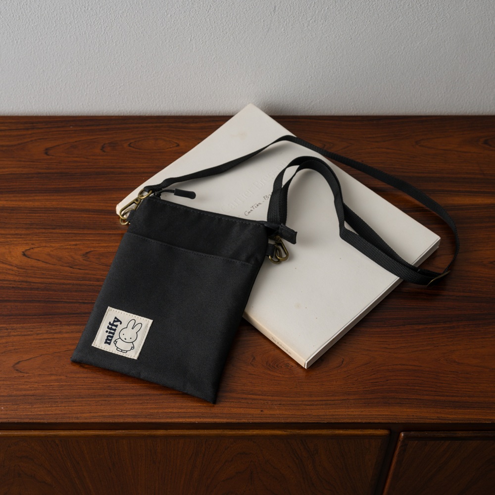 川辺 ミッフィー ショルダーバッグ