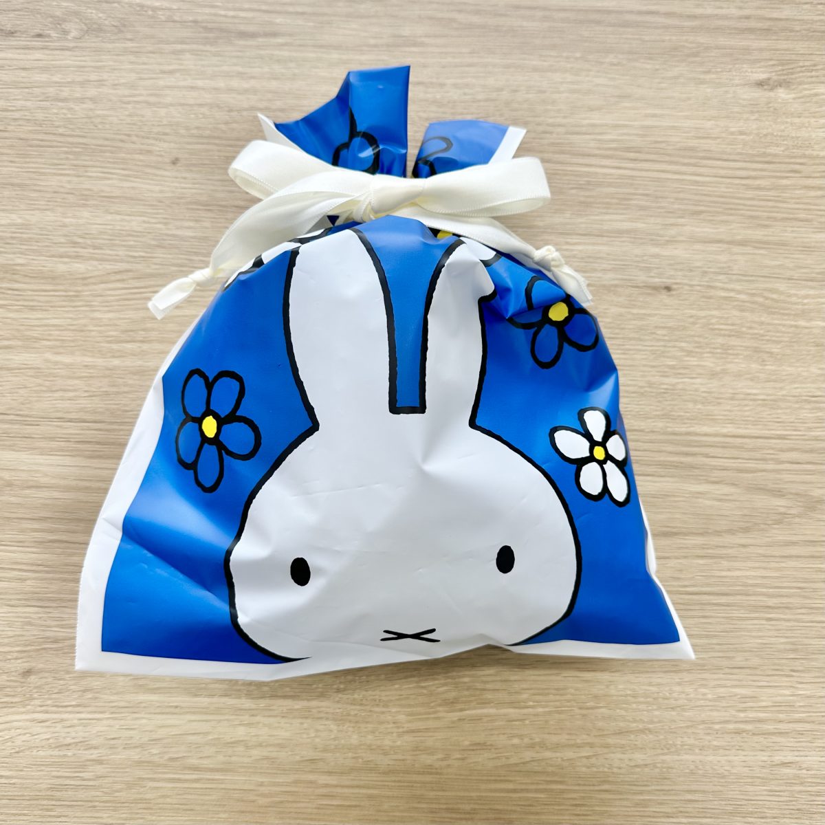 コラム_ミッフィー公式ショップのラッピング