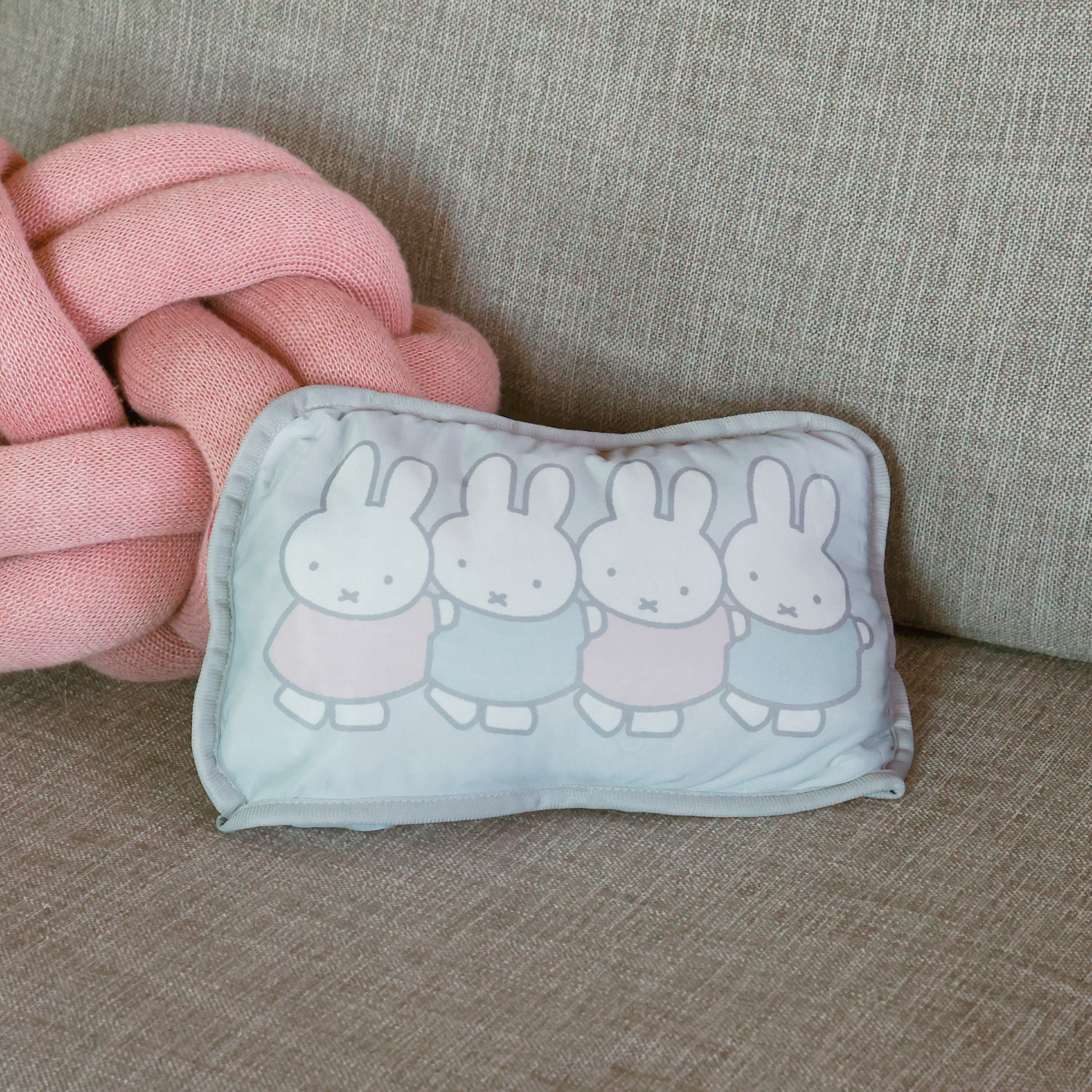 丸眞　冷感ダイカットブランケット　ミッフィー