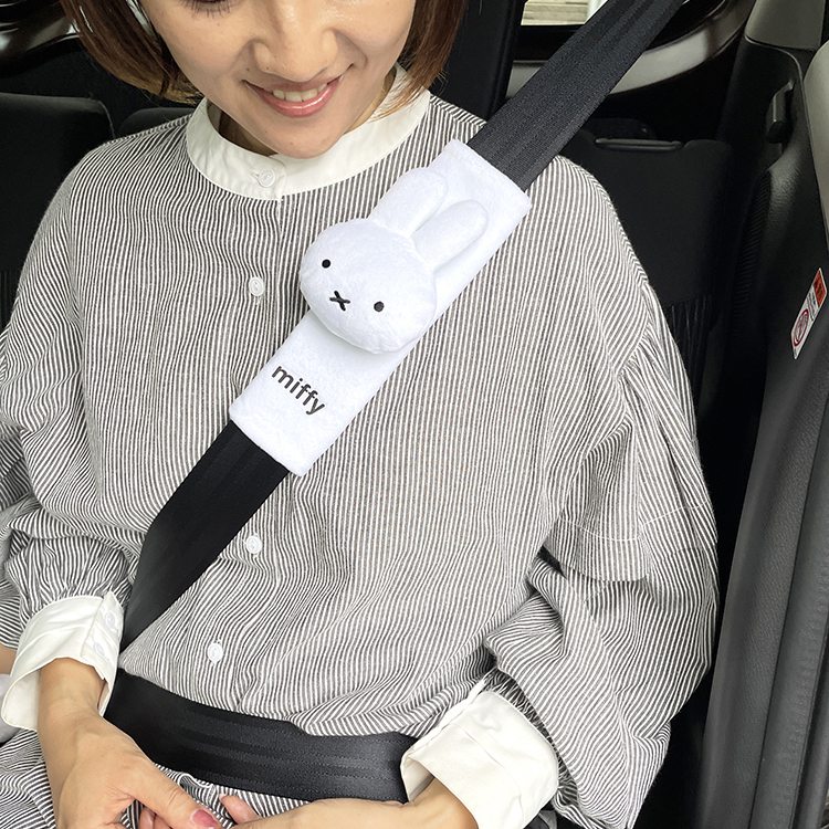 シートベルトカバー（ニコット）
