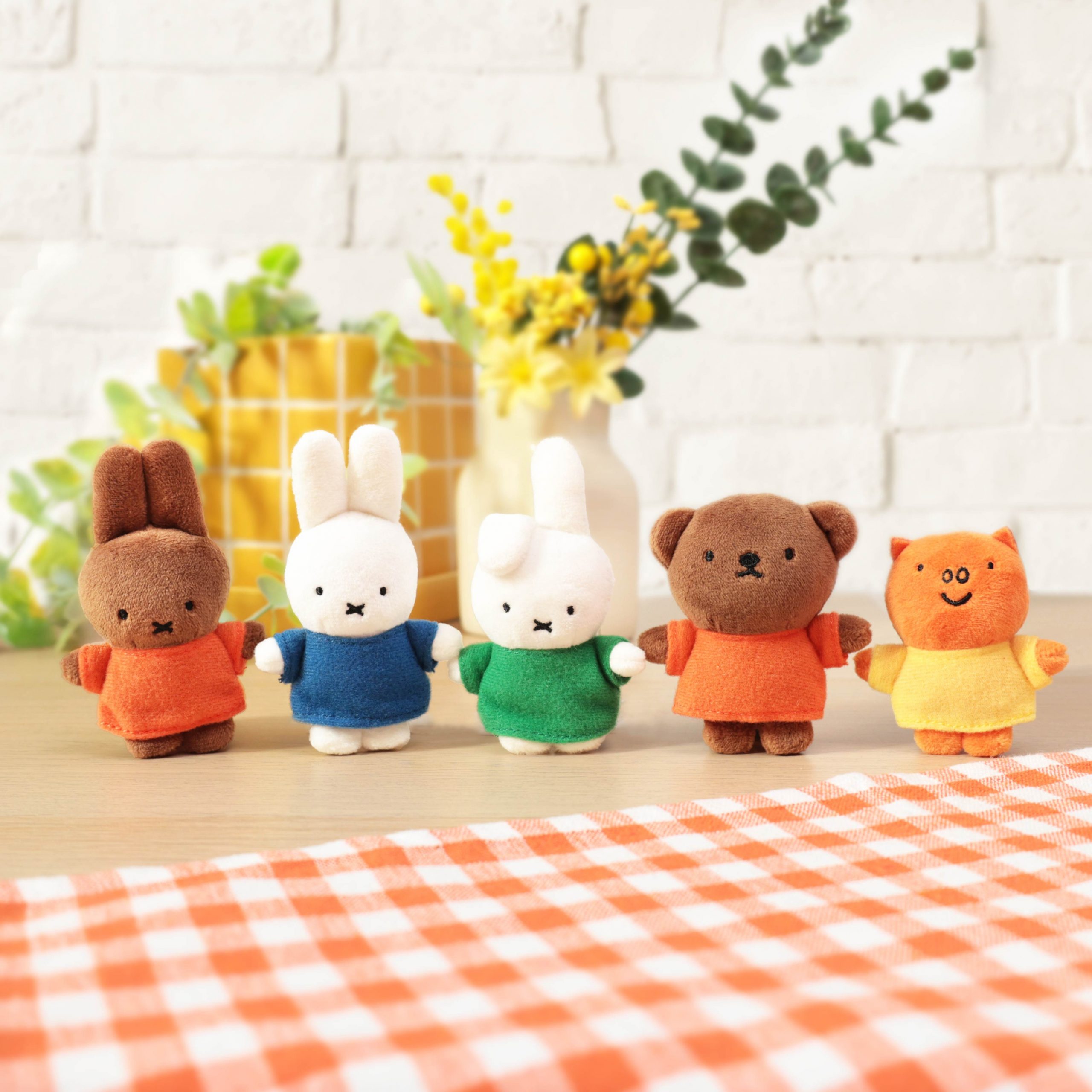 ミッフィー　クオリア　マスコット　カプセルトイ