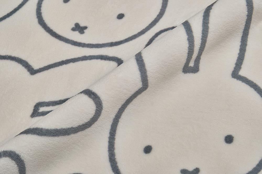 ひざかけ　ミッフィー　西川